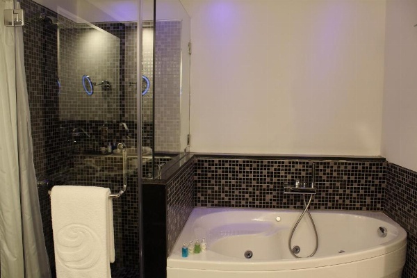 Safir Fintas Hotel Kuwait image 19